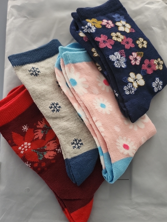 None Accessories - Women's Floral and Patterned Crew Socks - Pink, Navy, Red, Cream